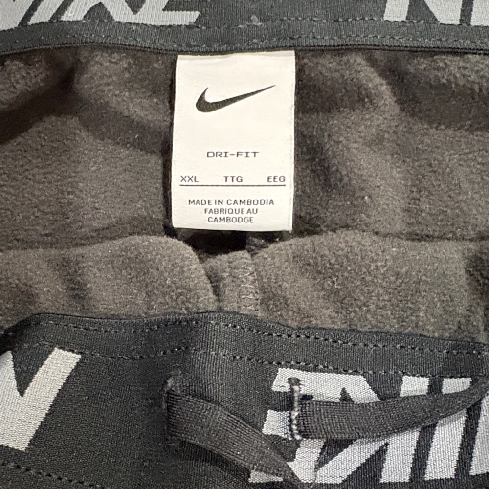Nike Men's DRI-FIT Charcoal Pants - Picture 6 of 9
